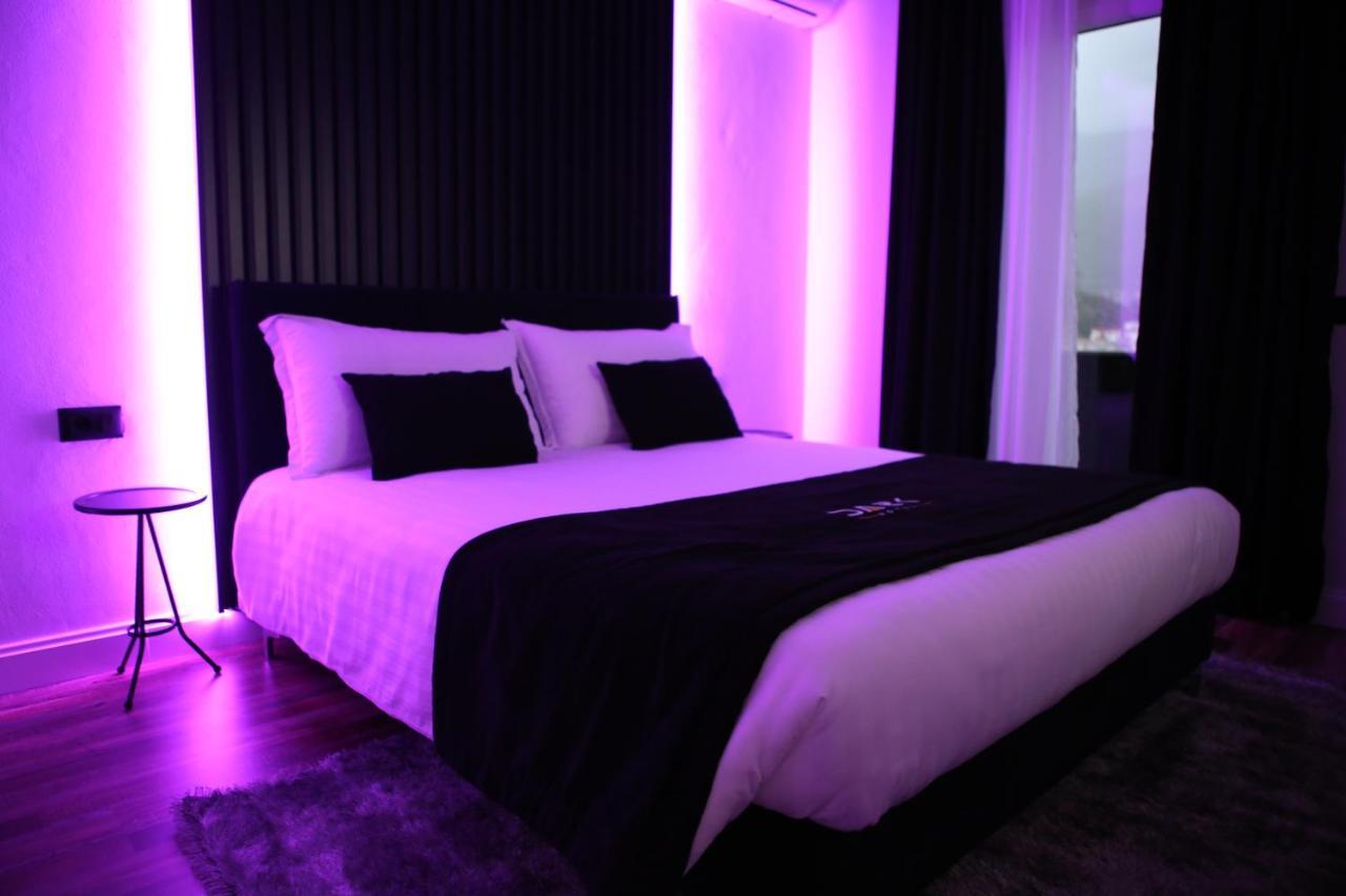 Dark Boutique Hotel Shkoze ภายนอก รูปภาพ