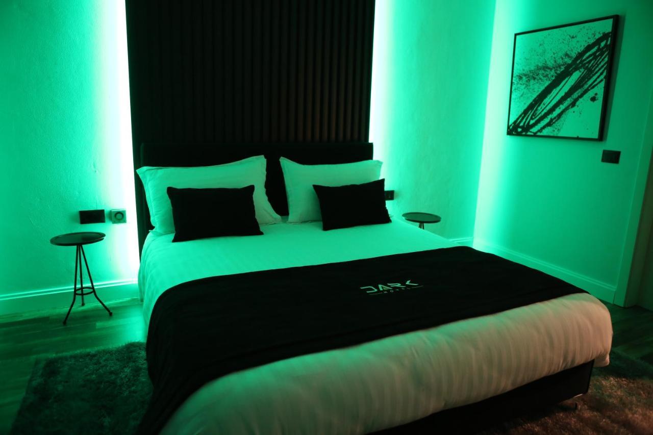 Dark Boutique Hotel Shkoze ภายนอก รูปภาพ