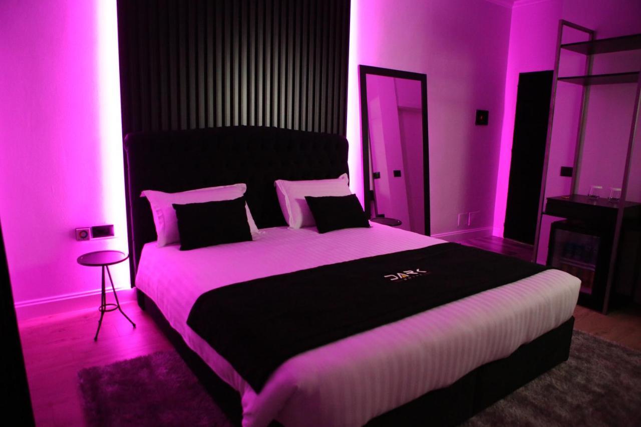 Dark Boutique Hotel Shkoze ภายนอก รูปภาพ