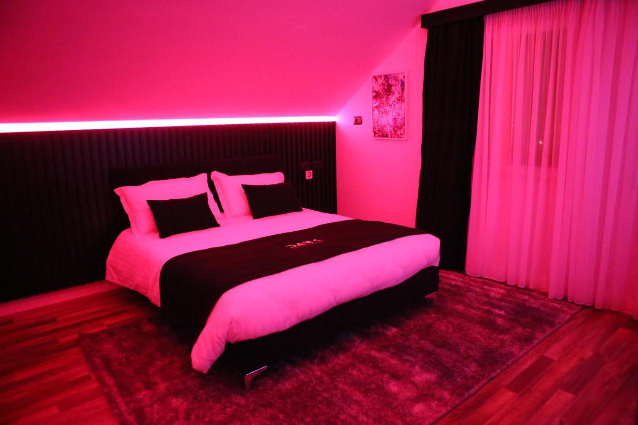Dark Boutique Hotel Shkoze ภายนอก รูปภาพ